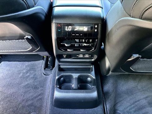 Used 2023 Jeep Grand Cherokee L Laredo AWD/4WD image 15