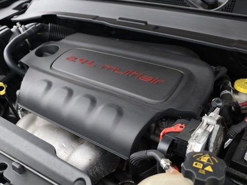 Used 2019 Jeep Compass Limited w/ Safety & Security Group image 8