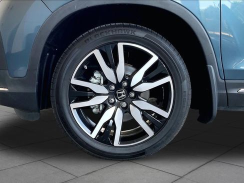 Used 2022 Honda Pilot Touring image 11