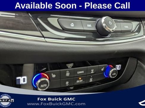 Used 2024 Buick Enclave Essence w/ Experience Buick Package AWD/4WD image 16