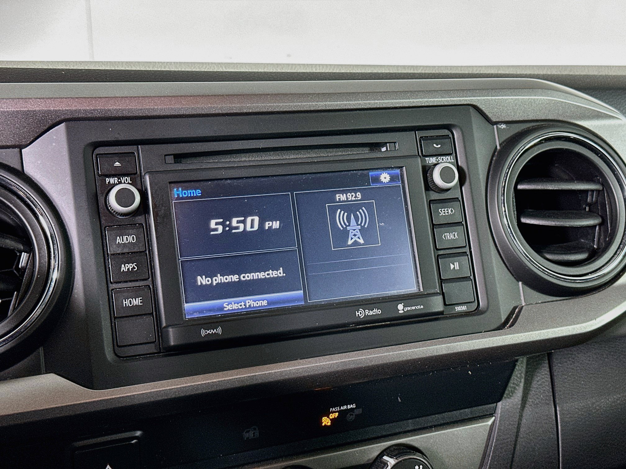 Used 2019 Toyota Tacoma SR5 RWD image 19