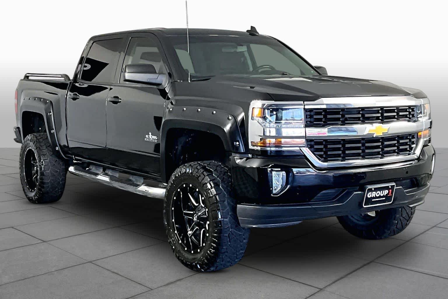 Used 2018 Chevrolet Silverado 1500 LT w/ Texas Edition RWD image 3