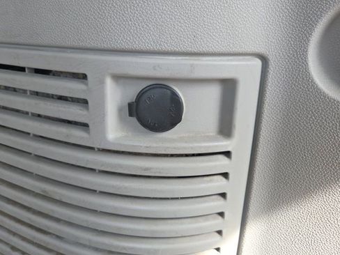 Used 2008 Chevrolet Suburban LT image 12