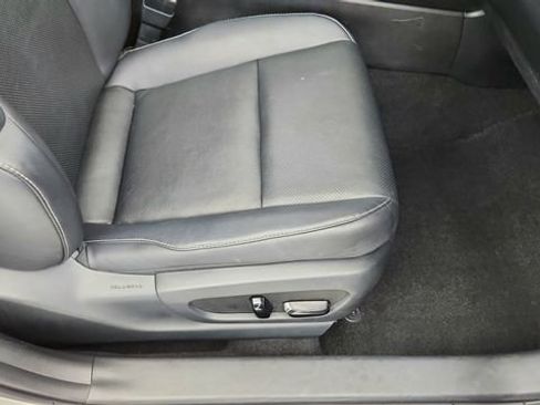 Used 2019 Lexus UX 200 FWD image 22