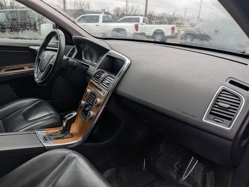Used 2017 Volvo XC60 T6 Inscription w/ Preferred Option Package image 25