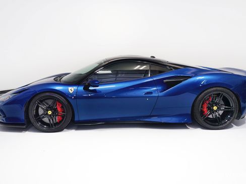 Used 2020 Ferrari F8 Tributo image 5