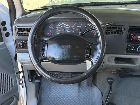 Used 2002 Ford F250 XLT AWD/4WD image 15