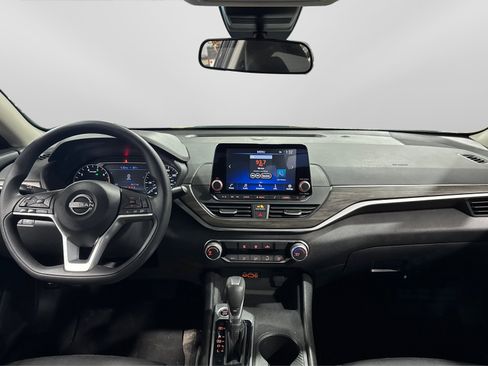 Used 2025 Nissan Altima 2.5 SV image 20