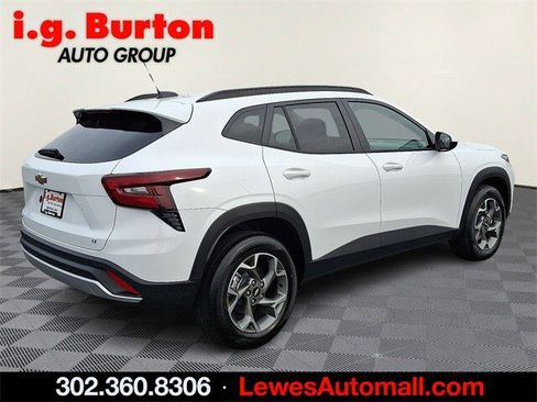 New 2026 Chevrolet Trax LT w/ Driver Confidence Package image 4