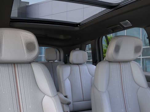 New 2026 Cadillac Vistiq Luxury AWD/4WD image 24