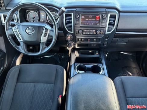 Used 2019 Nissan Titan SV w/ SV Convenience Package AWD/4WD image 14