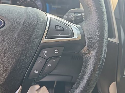 Used 2022 Ford Edge SEL AWD/4WD image 17