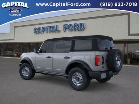 New 2026 Ford Bronco 4-Door image 4