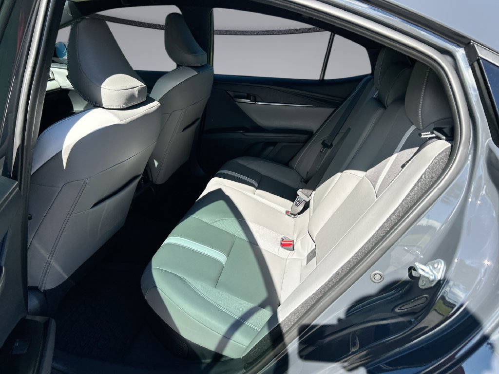 Used 2026 Toyota Camry SE FWD image 30