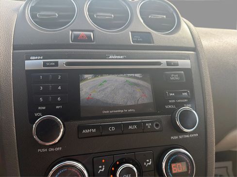 Used 2010 Nissan Altima 2.5 S w/ Premium Pkg FWD image 27