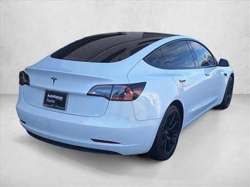 Used 2023 Tesla Model 3 Standard Range image 5