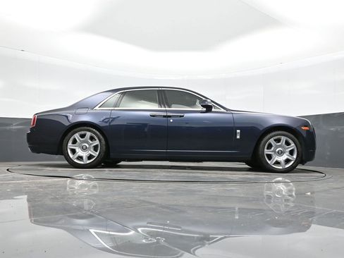 Used 2013 Rolls-Royce Ghost image 39