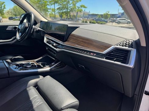 Used 2026 BMW X7 xDrive40i AWD/4WD image 17