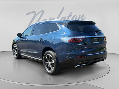 Used 2022 Buick Enclave Essence w/ LPO, Touring Package AWD/4WD image 6