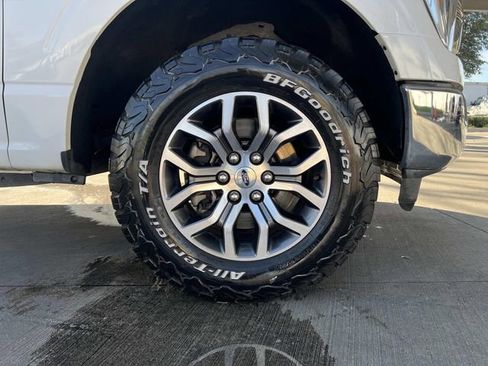 Used 2022 Ford F150 Lariat w/ Trailer Tow Package AWD/4WD image 8