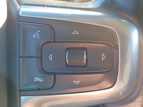 Used 2019 Chevrolet Blazer LT image 10