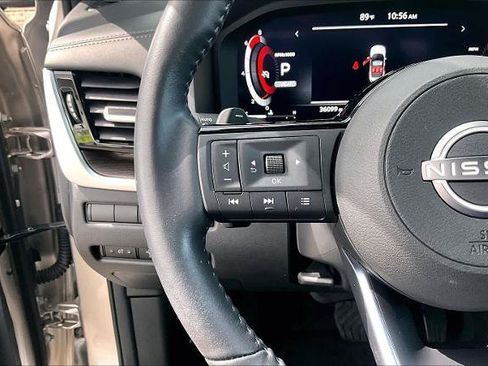Certified 2024 Nissan Rogue Platinum FWD image 24