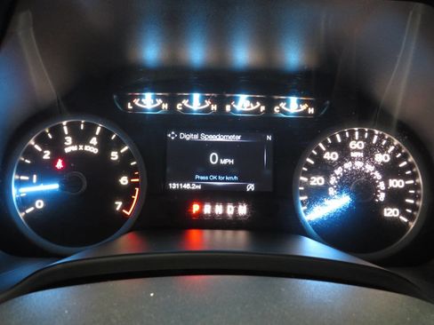 Used 2019 Ford F150 XLT w/ Trailer Tow Package RWD image 15
