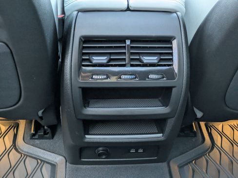 Used 2025 BMW X5 sDrive40i w/ Premium Package image 27