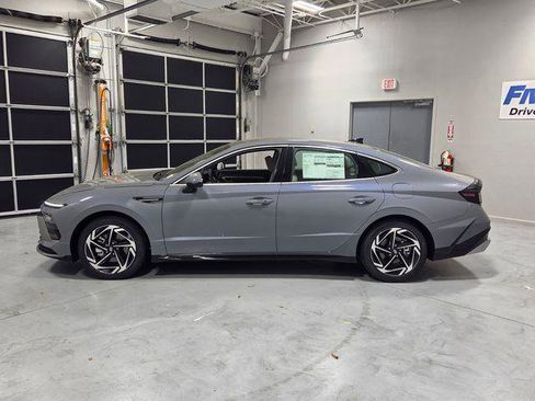 New 2026 Hyundai Sonata SEL image 4