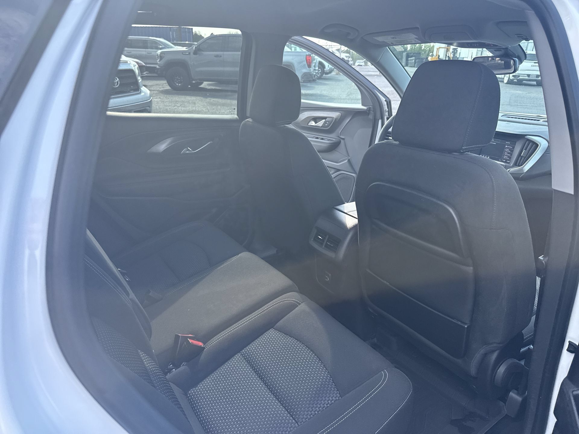 Used 2023 GMC Terrain SLE w/ Driver Convenience Package FWD image 34