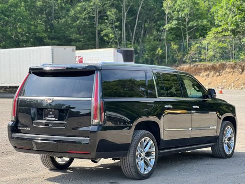 Used 2016 Cadillac Escalade ESV Premium AWD/4WD image 6