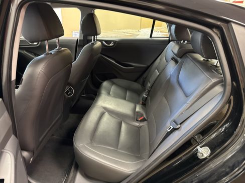 Used 2019 Hyundai Ioniq Limited FWD image 9