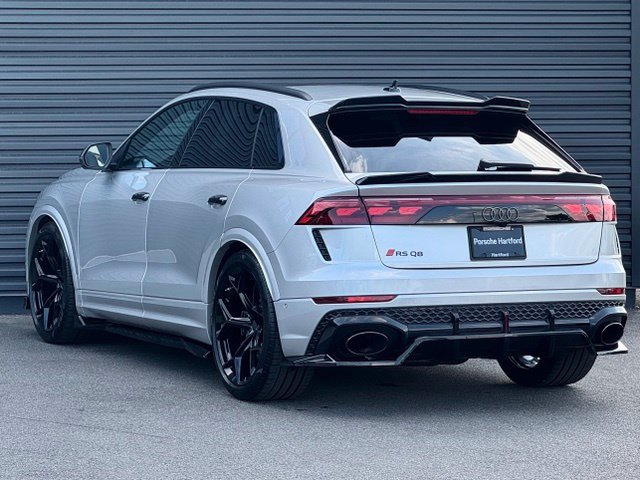 Used 2026 Audi RS Q8 performance AWD/4WD image 3