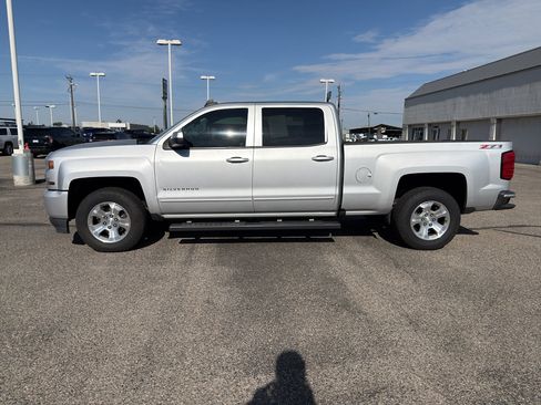 Used 2017 Chevrolet Silverado 1500 LT w/ All Star Edition AWD/4WD image 2