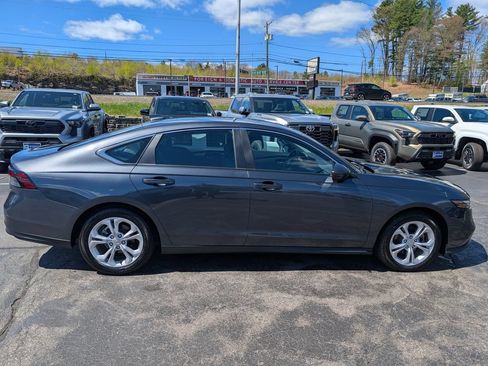 Used 2025 Honda Accord LX image 10