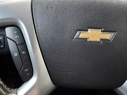 Used 2017 Chevrolet Traverse LT image 24