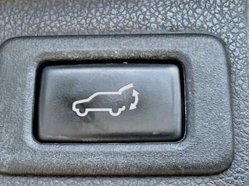 Used 2019 Subaru Outback 2.5i Touring w/ Popular Package #3A AWD/4WD image 33