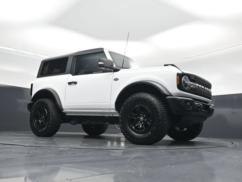 Used 2023 Ford Bronco Wildtrak AWD/4WD image 3
