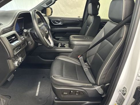 Certified 2023 GMC Yukon XL SLT w/ SLT Luxury Package AWD/4WD image 10