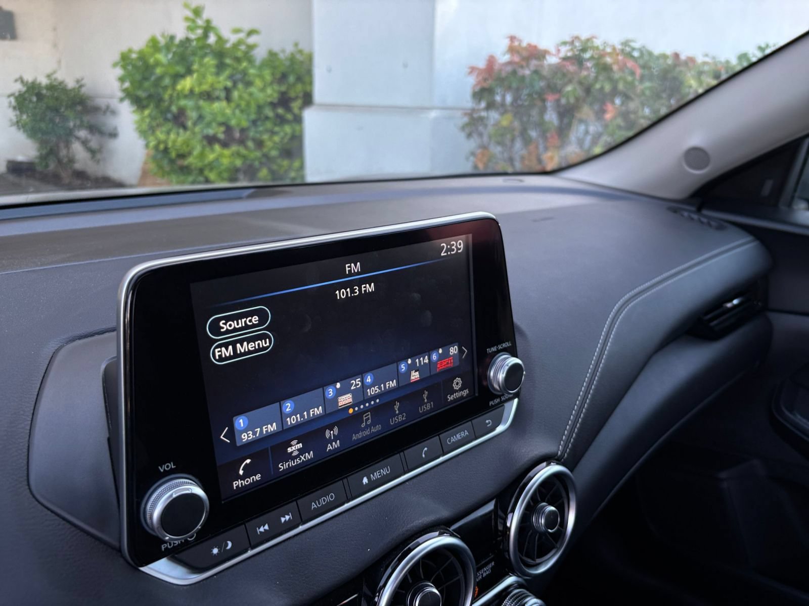 Used 2025 Nissan Sentra SV FWD image 19