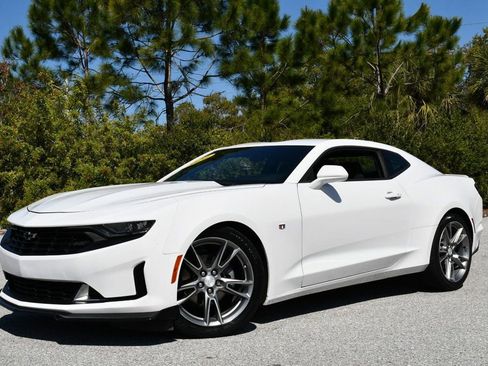 Used 2020 Chevrolet Camaro LT w/ RS Package image 2