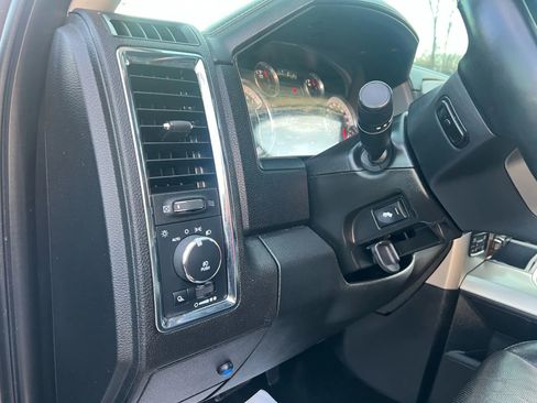 Used 2015 RAM 1500 Laramie w/ Convenience Group image 26