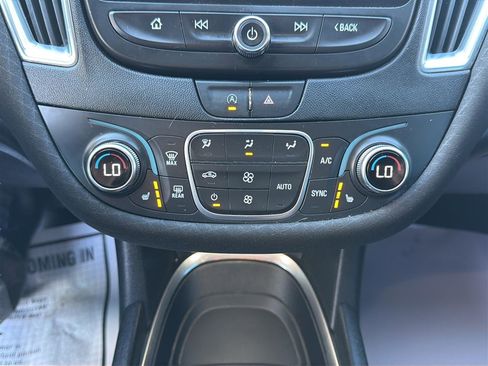 Used 2020 Chevrolet Malibu LT image 24