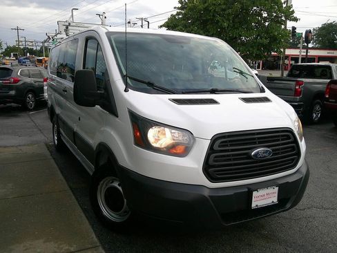 Used 2015 Ford Transit 150 130 Low Roof RWD image 4
