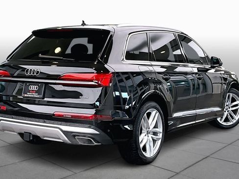 Used 2025 Audi Q7 Premium Plus image 13