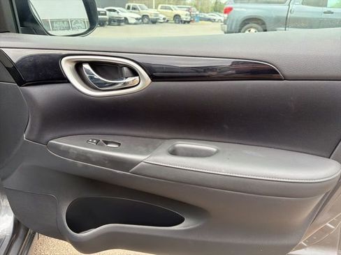 Used 2018 Nissan Sentra SV image 29