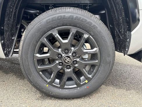New 2026 Toyota Tundra Platinum image 8