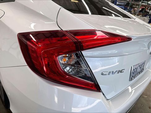 Used 2020 Honda Civic EX image 24