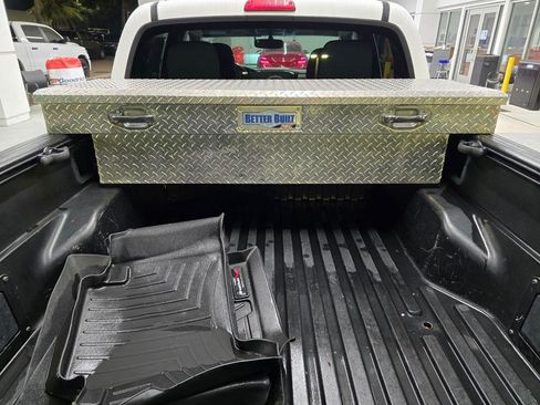 Used 2012 Toyota Tacoma 4x4 Double Cab w/ TRD Off-Road Pkg image 6