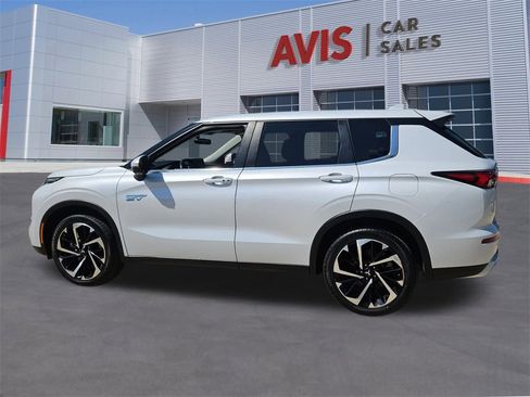 Used 2023 Mitsubishi Outlander SE image 10